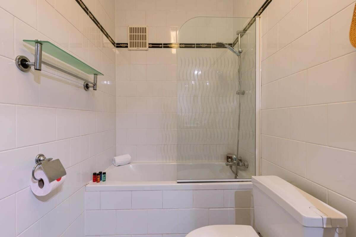 Huswell - Beautiful And Spacious Studio With Side Seaview Knokke-Heist Exteriör bild